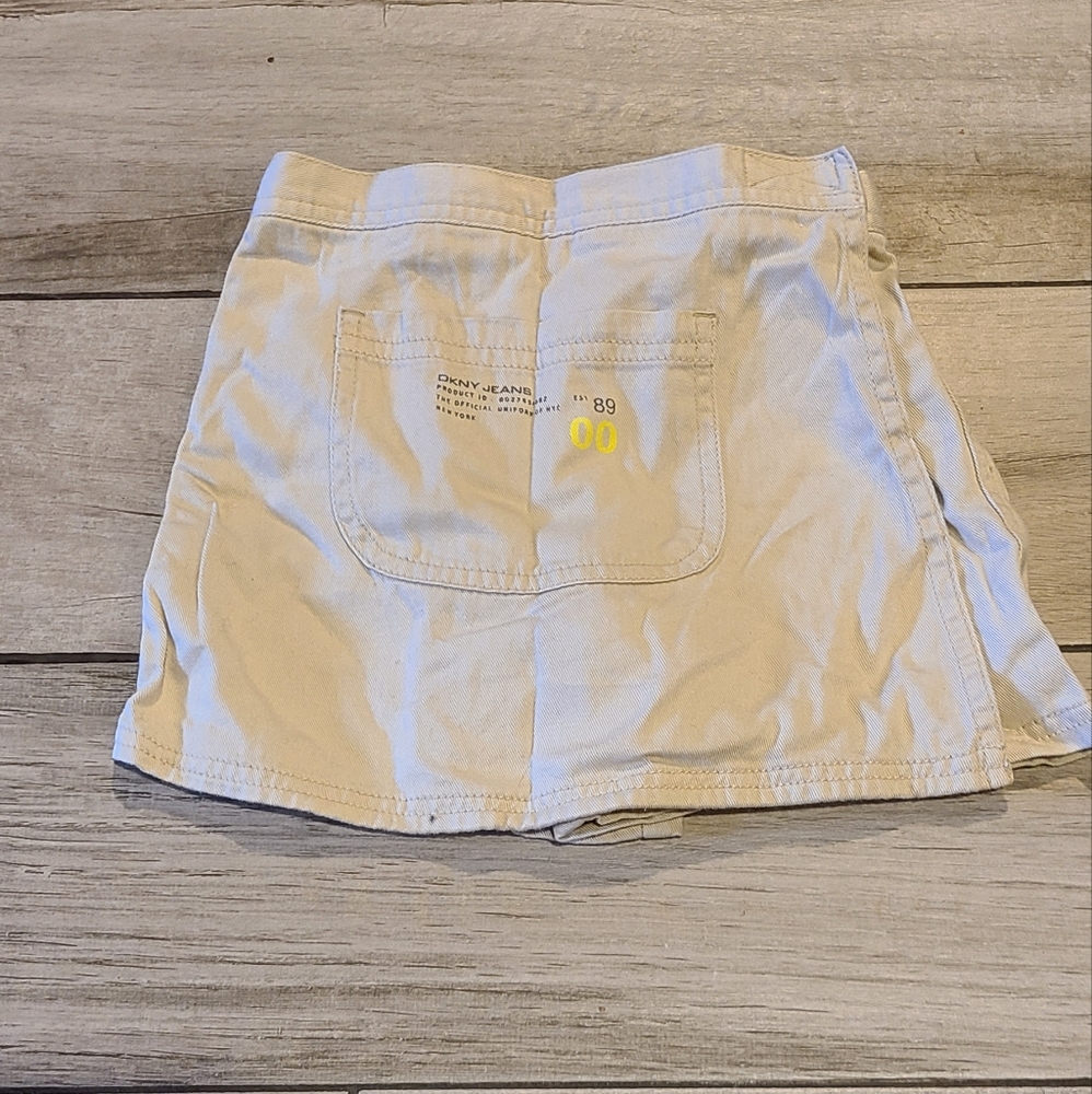 🦔 Girls DKNY khaki Y2k Vintage skort ☀️